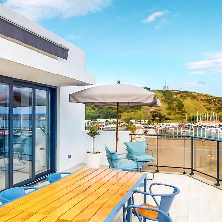 Facing Bay Hostel Praia da Vitória Εξωτερικό φωτογραφία