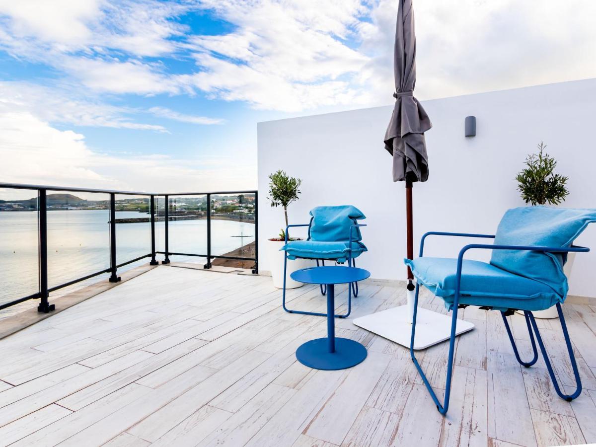 Facing Bay Hostel Praia da Vitória Εξωτερικό φωτογραφία