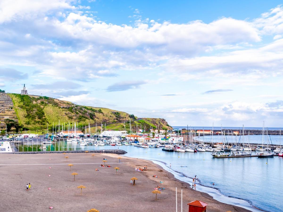 Facing Bay Hostel Praia da Vitória Εξωτερικό φωτογραφία