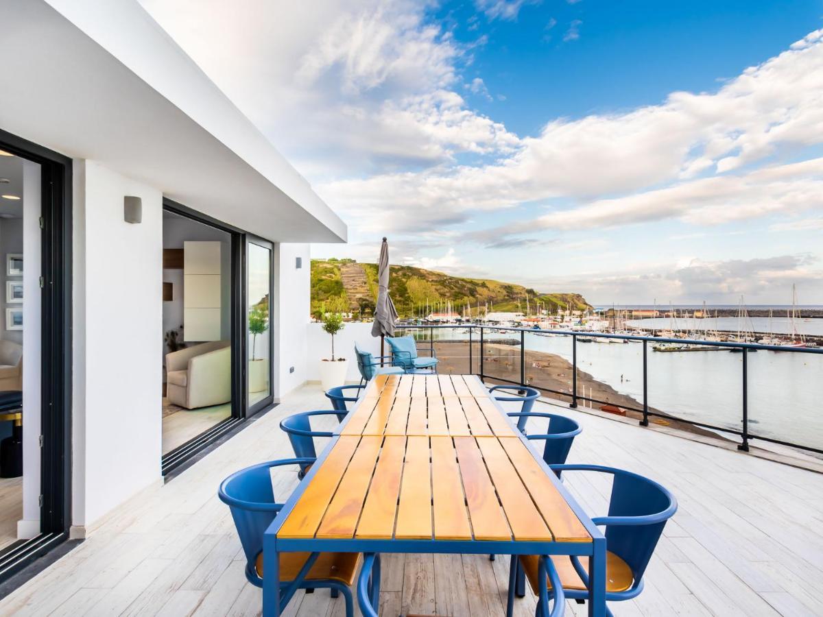 Facing Bay Hostel Praia da Vitória Εξωτερικό φωτογραφία