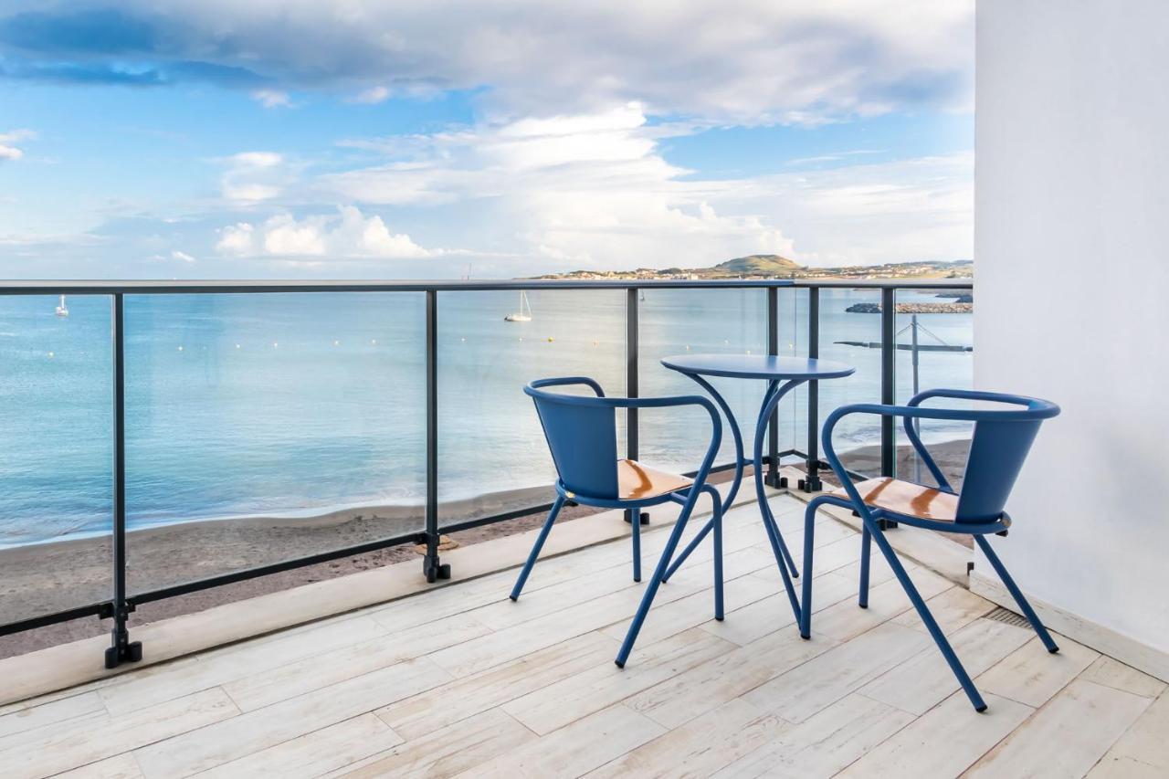 Facing Bay Hostel Praia da Vitória Εξωτερικό φωτογραφία