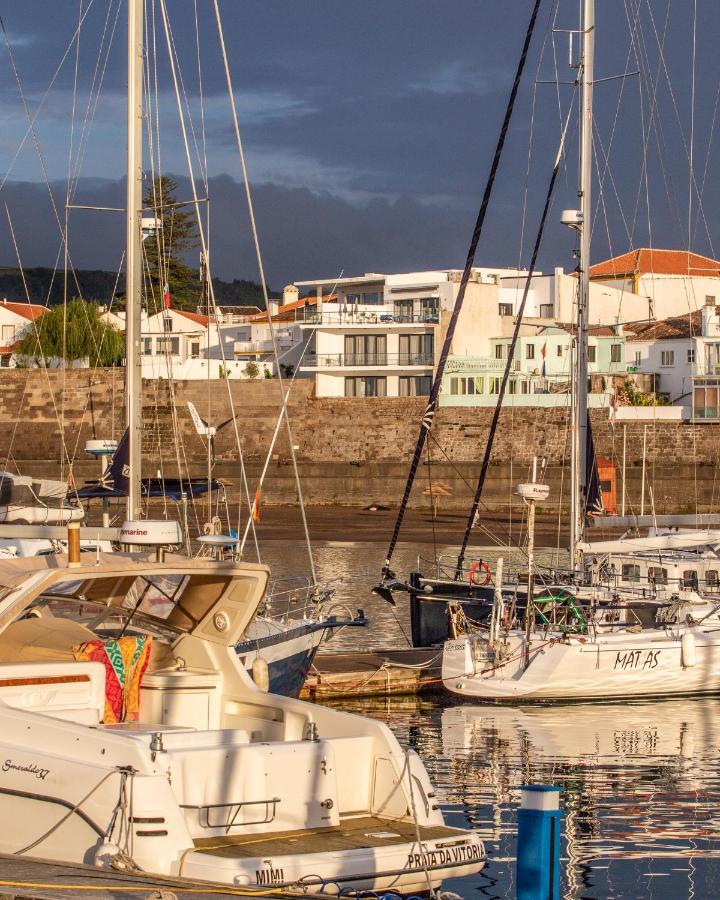 Facing Bay Hostel Praia da Vitória Εξωτερικό φωτογραφία